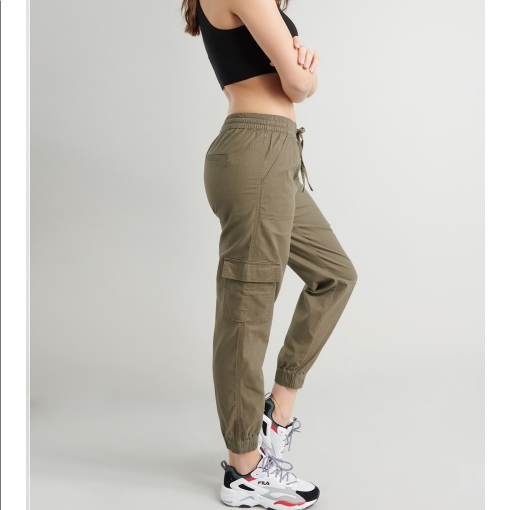Weekender Cargo Pants - Picture 2 of 3